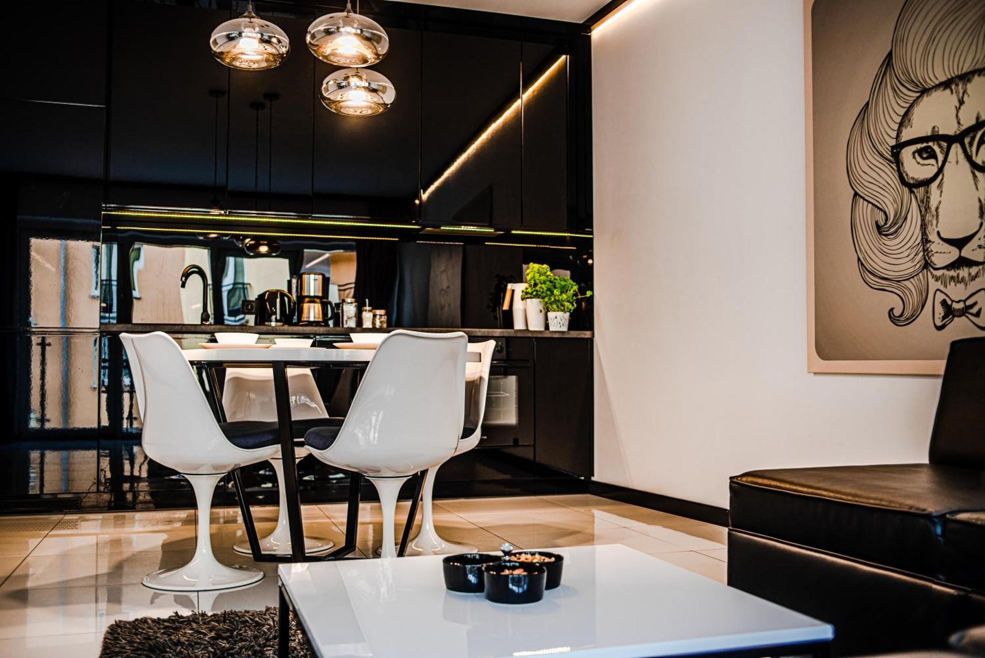 Apartamenty Homely Place Serce Poznania - Stary Rynek - Parking 部屋 写真
