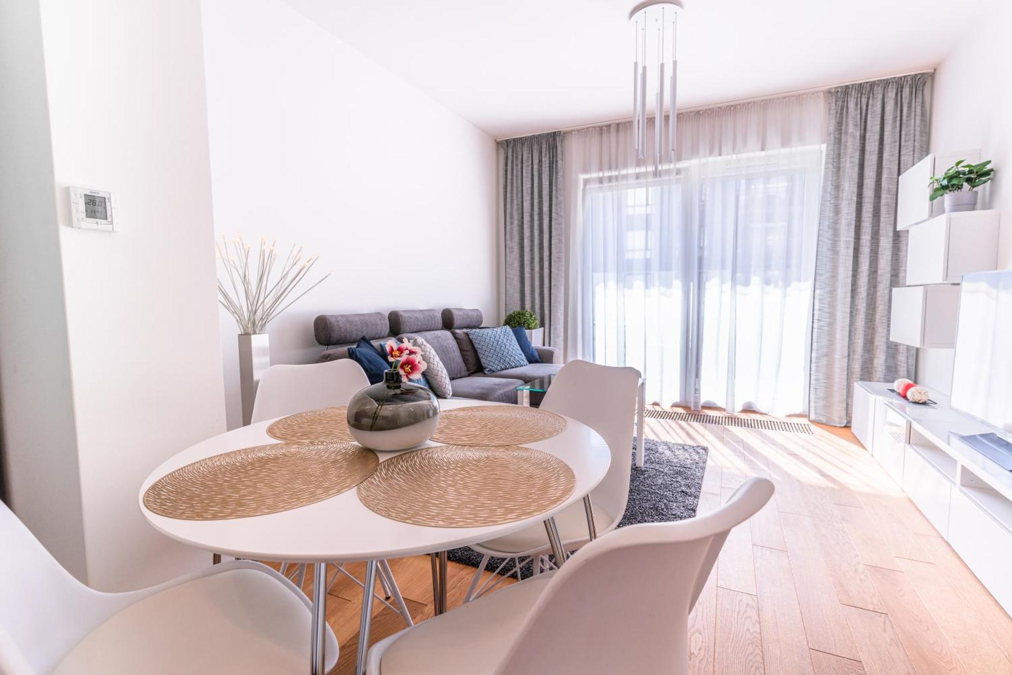 Apartamenty Homely Place Serce Poznania - Stary Rynek - Parking 部屋 写真
