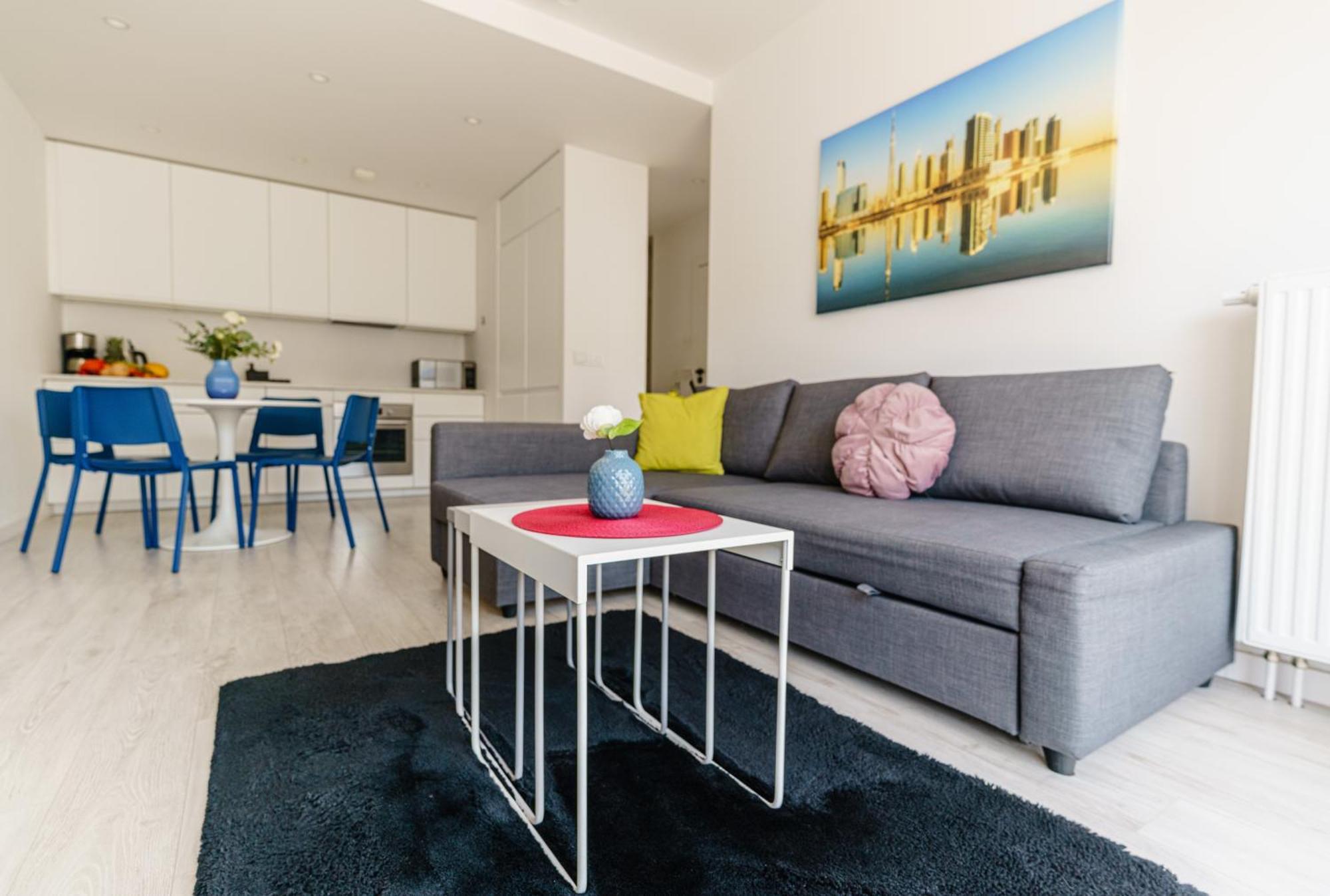 Apartamenty Homely Place Serce Poznania - Stary Rynek - Parking エクステリア 写真